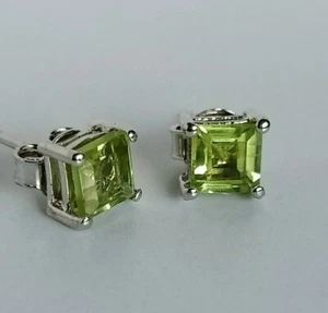 1.50 Ct Princess Cut Simulated Peridot Women Stud Earring 14k White Gold Plated - Picture 1 of 6