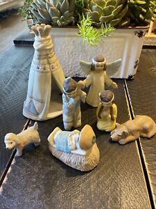 Vintage House Of Lloyd Ceramic Native American 7 Figure Nativity Set 1992