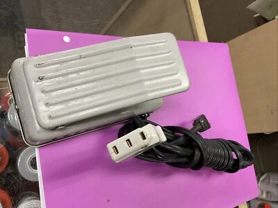 Janome C-107 Máquina de Coser Eléctrica Pedal Control de Velocidad Controlador Hi Lo Foto 1 de 4