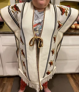 Vintage 70s Poncho Sweater Robin Birds Mexican Tie Front Cape Serape Boho Fringe - Picture 1 of 7