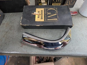 NOS 1951 Pontiac Upper Grille Bar Curved End Trim Molding Front - Picture 1 of 11