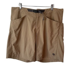 Mountain Hardwear Women’s Hiking Shorts Sz 14 Khaki Tan Nylon Belted Pockets - Picture 1 of 11