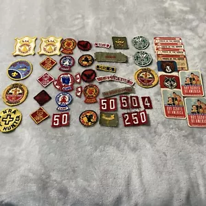 Lote de BSA De Colección Años 50 Años 60 Parches Insignias Tarjetas 30 Insignias Y 9 Tarjetas Scouts - Imagen 1 de 5