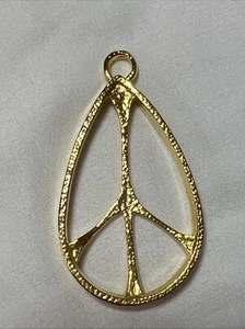 Großer Vintage Peace Zeichen NOS Anhänger goldfarben länglich oval Träne Tropfen - Bild 1 von 3