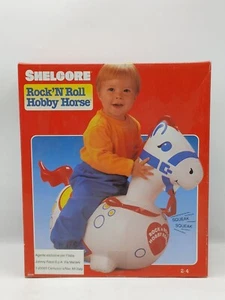 GONFIABILE DONDOLO VINTAGE CAVALLO ROCK'N ROLL HOBBY HORSE VINTAGE NUOVO - Foto 1 di 4