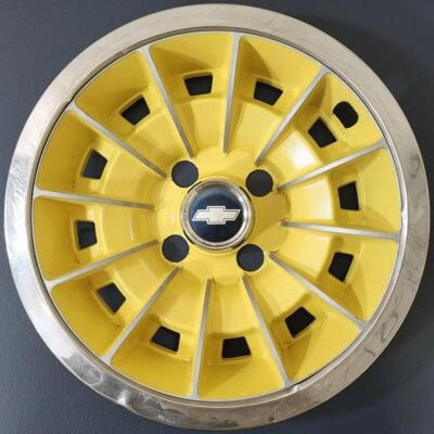 UNO 1975-1980 Chevrolet Monza # 3100 13" tapacubos amarillo OEM # 00367532 USADO Foto 1 de 4