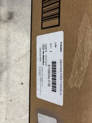 Moldura de cinturón para puerta exterior Legacy 15-19 OEM 61280AL01B Foto 1 de 2