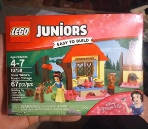 Lego Juniors Schneewittchens Waldhütte 10738 Neu im Karton, Karton Gebrauchsspuren - Bild 1 von 2