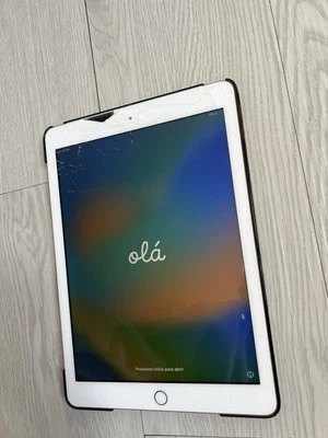 Apple iPad 5. Gen. 32GB, WLAN, 24,64 cm, (9,7 Zoll) - Gold - Bild 1 von 4