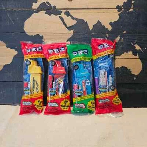 Pez Kunststoff Nascar Rennwagen Fahrer Sattelzug mit Süßigkeiten 4er Set - Bild 1 von 11
