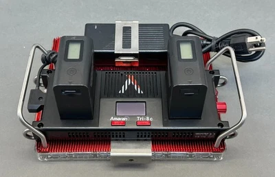 Luz bicolor Aputure Amaran Tri-8c + 2 pilas Foto 1 de 4