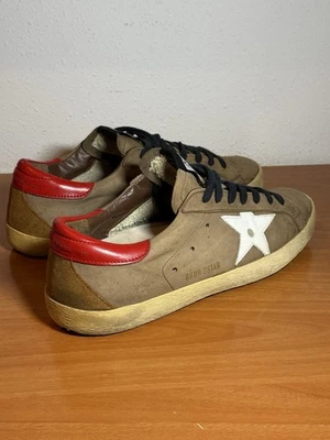 Golden Goose Super-Star Marrón/Rojo - Talla EU 42 / US 9 - Auténtico Foto 1 de 4