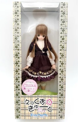 EX Linda Muñeca Romántica Chica Chiika Primera Serie 4 Moda Azone Internacional Foto 1 de 4