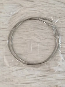 GRANDI ORECCHINI A CERCHIO 3 POLLICI TONO ARGENTO SEMPLICI CERCHI SOTTILI - Foto 1 di 8