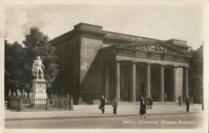Postcard Germany Berlin Neue Wache Ehrenmal Russian Ansicht 1933 RPPC - Picture 1 of 1