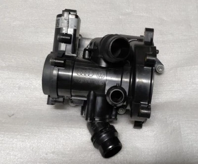CARCASA TERMOSTATO AUDI REGULADOR REFRIGERANTE 1.8T 2.0T GASOLINA TT A3 A5 A7 A6 A4 S3 Foto 1 de 4