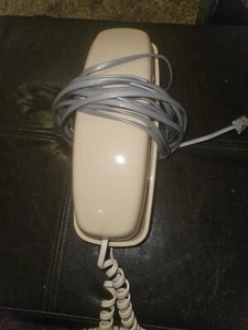 AT&T TRIMLINE 210 Corded Home Phone, No AC Power Required, Improved Beige USA ,, - Zdjęcie 1 z 4