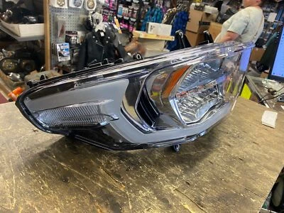Harley-Davidson 2024 CVO ST Road Glide Headlight OEM LED Daymaker 67700660 - Image 1 of 4