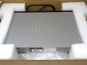 Cisco SG300-28 Selector Switch 28Port 100-240V 1A 50/60Hz - Picture 1 of 3