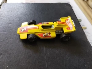 Hot Wheels LIGHTNING GOLD w/ Real Riders - Picture 1 of 4
