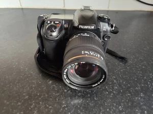 Fujifilm S5 Pro 12.3MP Digital Camera CCD + Sigma LENS  28-70mm + 32GB SD CARD - Picture 1 of 22