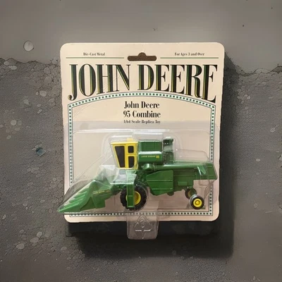 1/64 John Deere 95 Combine - Image 1 of 2