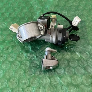 2010-2013 Kia Soul Ignition Switch Driver Door Lock Cylinder With Key OEM - Picture 1 of 13