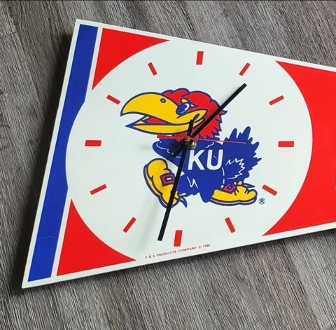 KU Kansas JAYHAWKS 1990 Vintage P &k Products Company Pennant Clock USA Quartz Cover