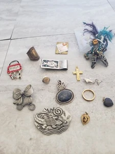 Estate Sale Vintage Jewelry Lot Of 14 Ring Pendant Pins Brooch Money Clip - Picture 1 of 6