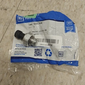 Genuine OEM GM Parts 12677836 Oil Pressure Sending Unit; For 1997-2008 - Foto 1 di 4