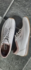 Vintage Ladies Lacoste Trainers size 5 38 Never worn light beige - Picture 1 of 9