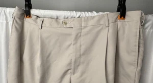 Joseph Jos. A. Bank Herren Traveler Khaki Plissee Shorts Größe 42 - Bild 1 von 4
