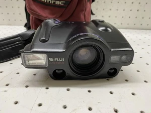 Vintage Fuji Discovery 3000 Zoom Date 35mm Film Camera Auto Focus Fujinon Lens - Picture 1 of 10