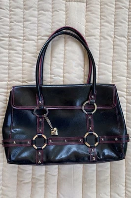 XOXO Bolso de Hombro Negro Cartera Coqueta Y2K Rosa Costura Anillo Detalle Foto 1 de 4