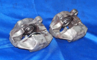 Pinzas de freno traseras Porsche 911 1969-1983 dos pistones OEM buenos núcleos 20R 18R Foto 1 de 4