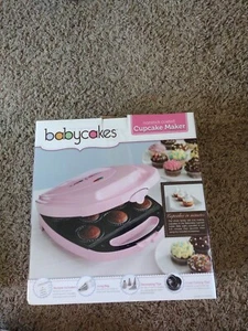 Babycakes Pink Cupcake Maker Machine 8 Mini Cupcakes CC282 With Box - Picture 1 of 4