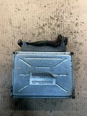 Módulo de unidad de control del motor Chevrolet Suburban 2003-2006 ECM ECU V5430 DG Foto 1 de 4