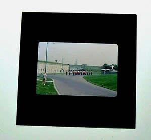 Kodachrome 1963 35 mm fotografía diapositiva La Citadelle of Quebec Canadá Cadetes - Imagen 1 de 4