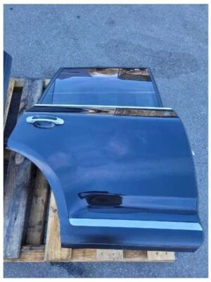 Porsche Cayenne Turbo 2003-2006 4,5 L pasajero puerta trasera pintura negra 2137 Foto 1 de 4