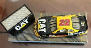 #22 WARD BURTON - CATERPILLAR PONTIAC + PIT WAGON - PIT CREW by HOT WHEELS 1:64 - Picture 1 of 5