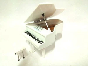 Pianoforte in miniatura bianco - Mini Piano white - Mini Pianoforte blanco - Imagen 1 de 2