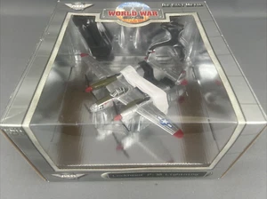 Yat Ming Air Signature WW II Series Lockheed P-38 Lightning - 1/64 Scale NIB - Picture 1 of 14