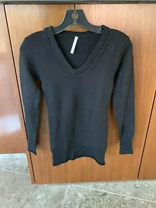 Suéter para mujer Souchi negro manga larga cuello en V talla: pequeña - Imagen 1 de 7