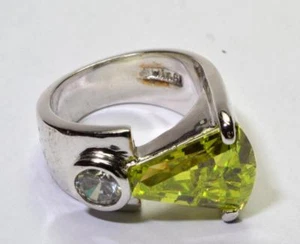 Anello Designer Con RINO In Argento Con Peridoto Verde E Strass, Misura 6 1/2 - Foto 1 di 3