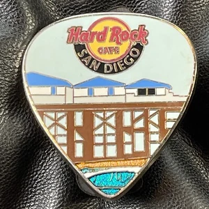 SAN DIEGO US🎸Hard Rock CAFE®HRC PIN☑️2013 PICK Pacific Beach Crystal Pier LE🎗 - Picture 1 of 3