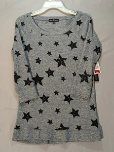 Camicia donna Almost Famous grigio erica con stelle manica lunga taglia M nuova senza etichette - Foto 1 di 8