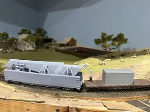 HO Scale DC-10 Wing Gondola - Picture 1 of 10