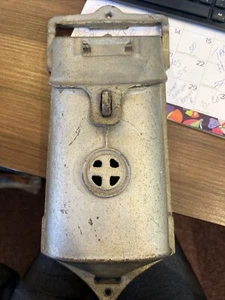 EIN SCHÖNER VINTAGE GRISWOLD BRIEFKASTEN 106A - Bild 1 von 1