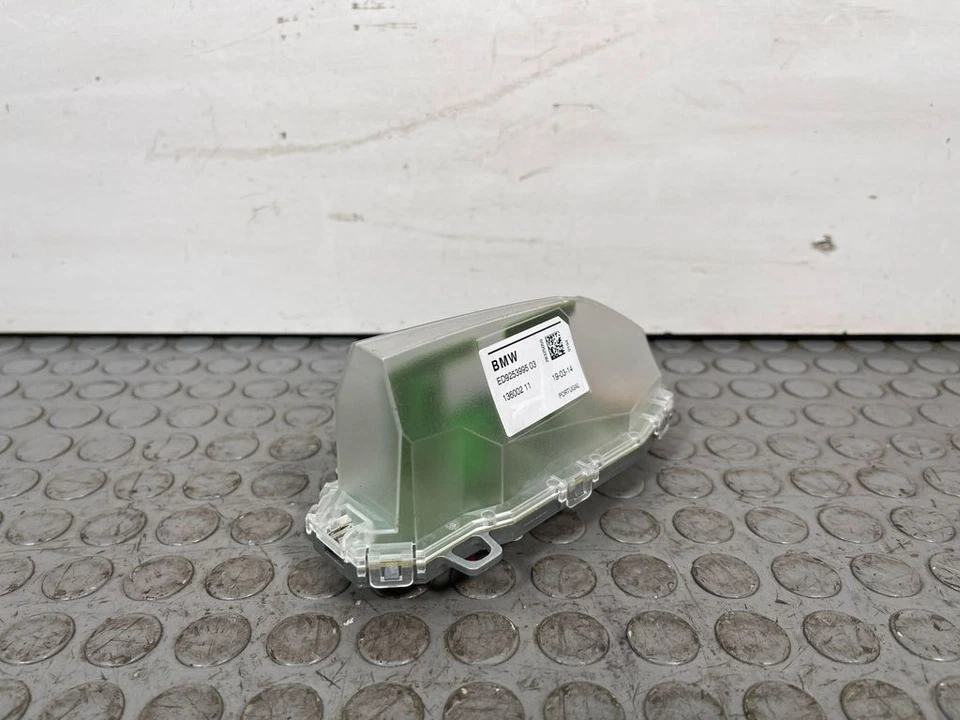 Antena GPS aérea BMW i3 2014 13600211 LIQ13893 Foto 1 de 4