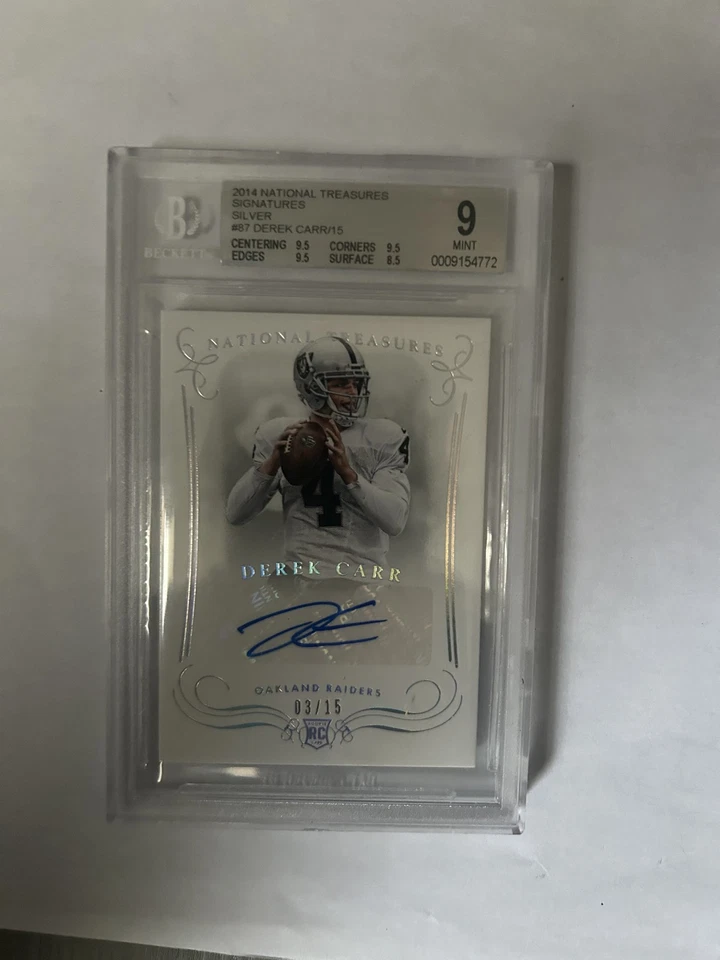 2014 Panini National Treasures - Signatures Derek Carr #S-DC /35 (AU, RC) - Imagem 1 de 1